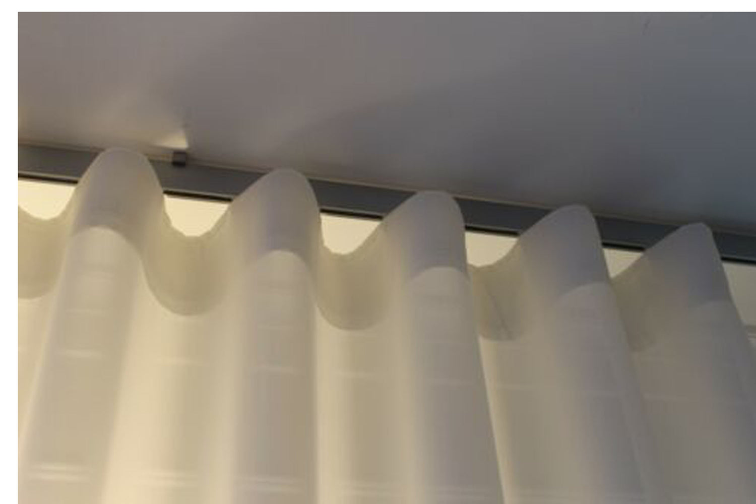 Promoción de cortina WAVE a medida completa de varilla con cortina Georgette (o cortina a elegir entre 100 referencias)